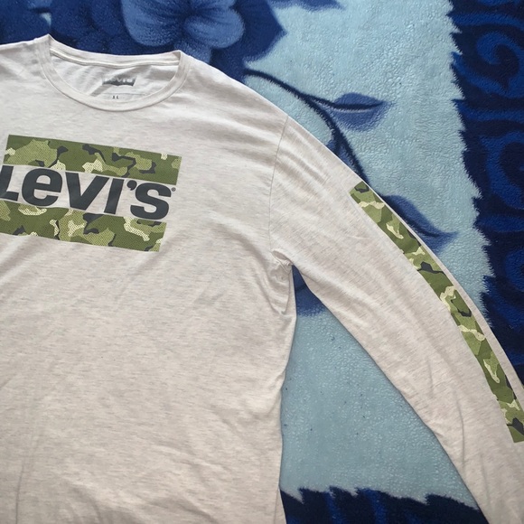 2 shirts - Picture 2 of 3